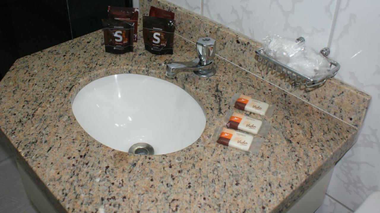 Hotel Cheiro Da Terra Санта-Барбара-д'Уэсти Экстерьер фото
